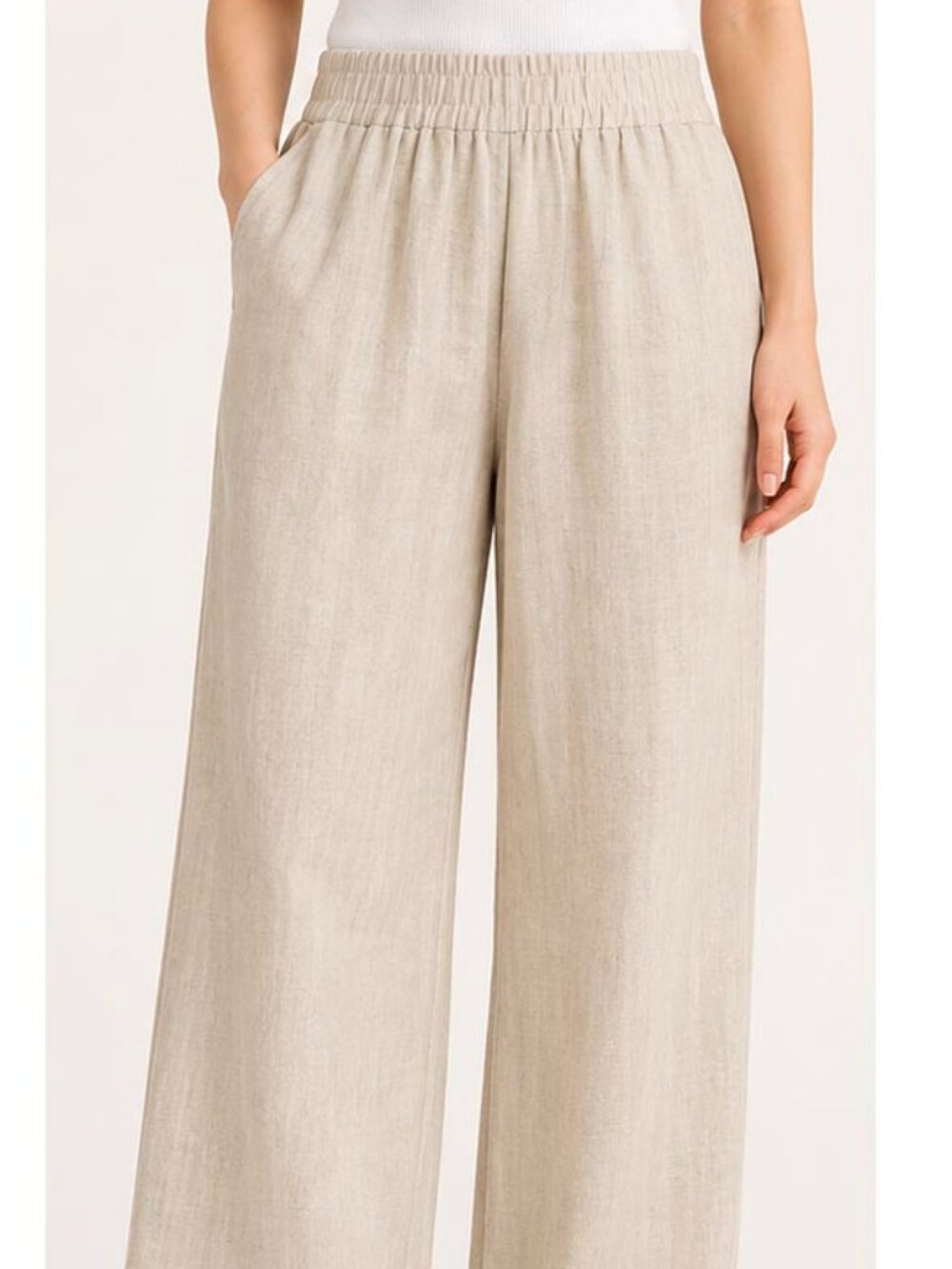 Women’s Linen Wide Leg Pants with Slant Pockets.